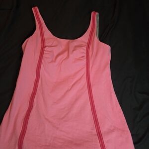 Lululemon Athletica Women's SZ- 8-Scoop Neck Tank Top pink striped- built in bra